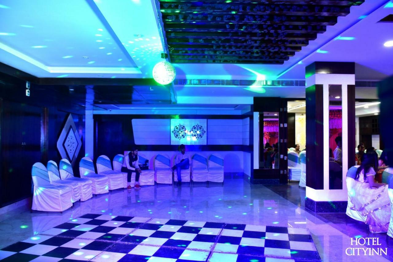 Hotel City Inn Waranasi Zewnętrze zdjęcie