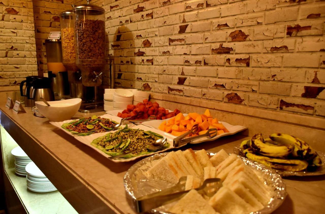 Hotel City Inn Waranasi Zewnętrze zdjęcie